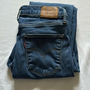 Levi’s 720 High Rise Super Skinny waist 27